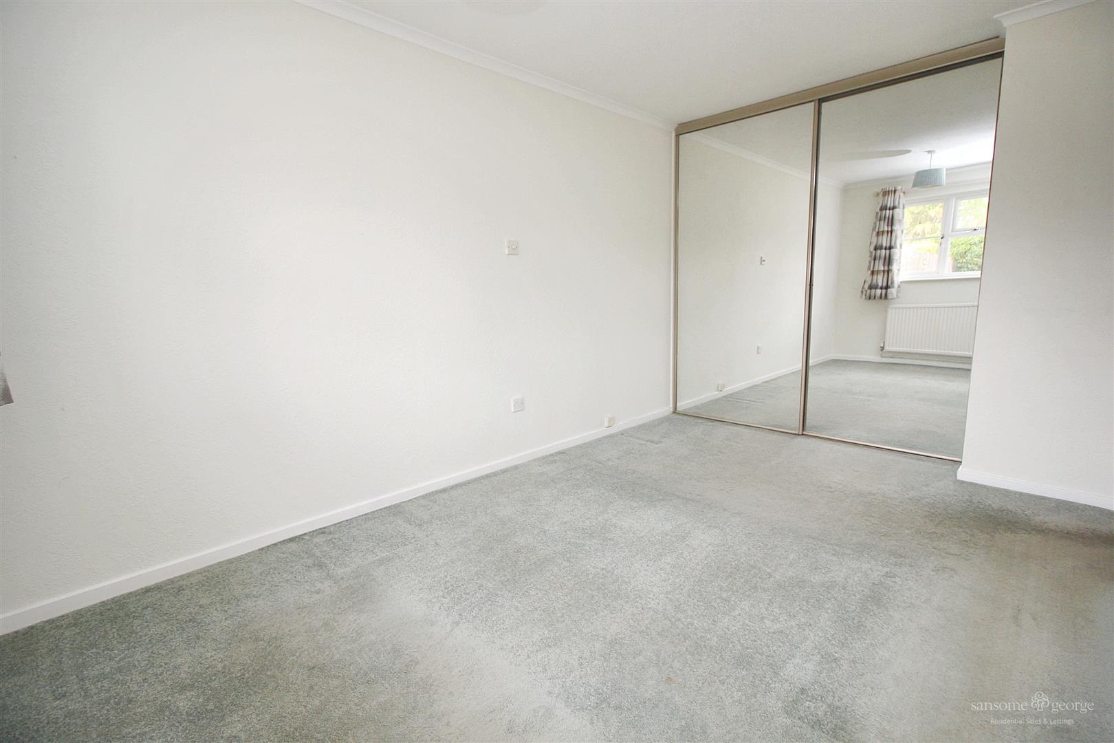 Condor Close, Tilehurst, Reading